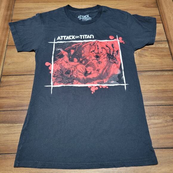 Attack On Titan Black Unisex Tee Red Battle Scene - Size Small - Picture 1 of 4